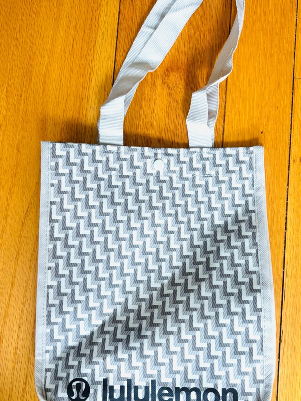 lululemon athletica Gray Chevron Tote -Shopper Bag NWOT